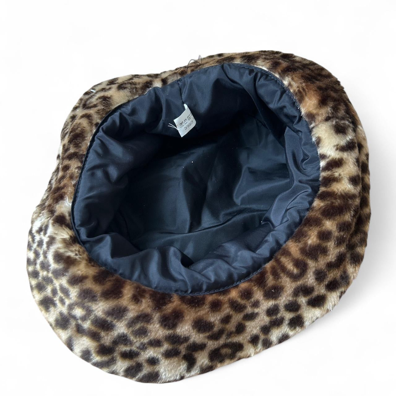 Leopard fur bucket hat